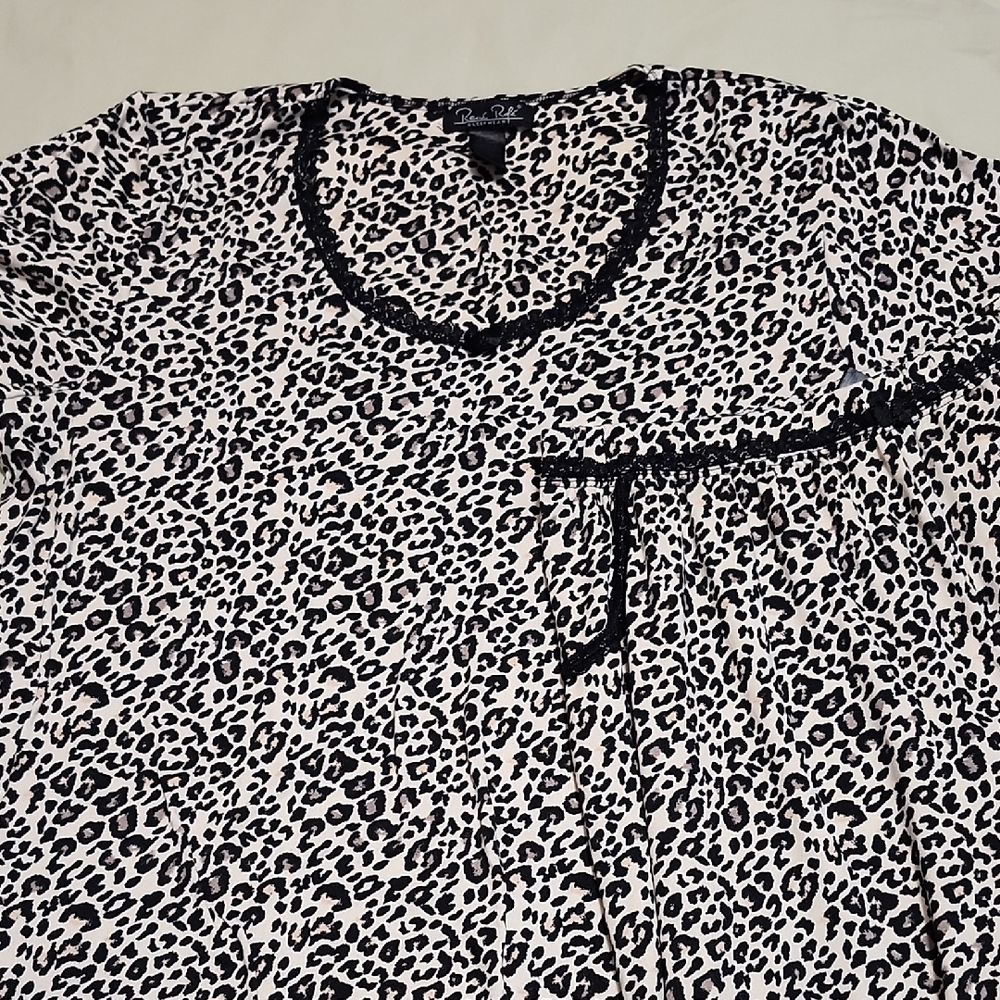 Rene Rofe Black and White Leopard Print Pajama Top